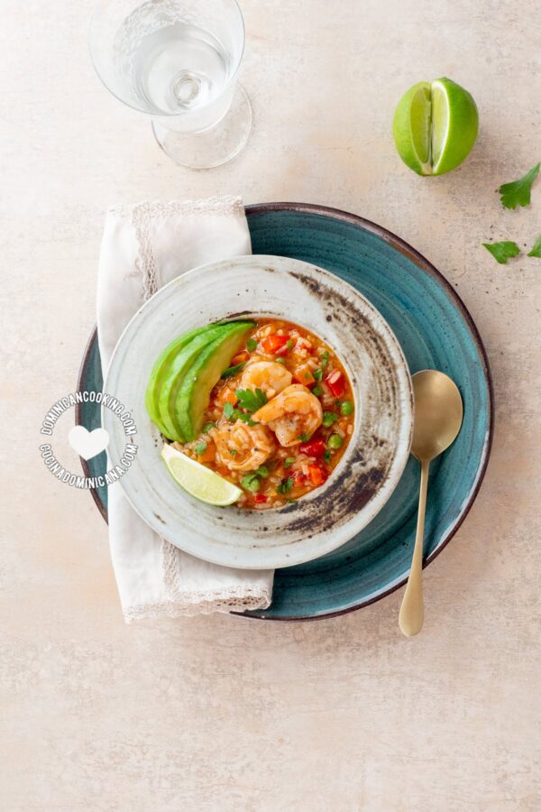 Asopao de camarones (shrimp and rice pottage).