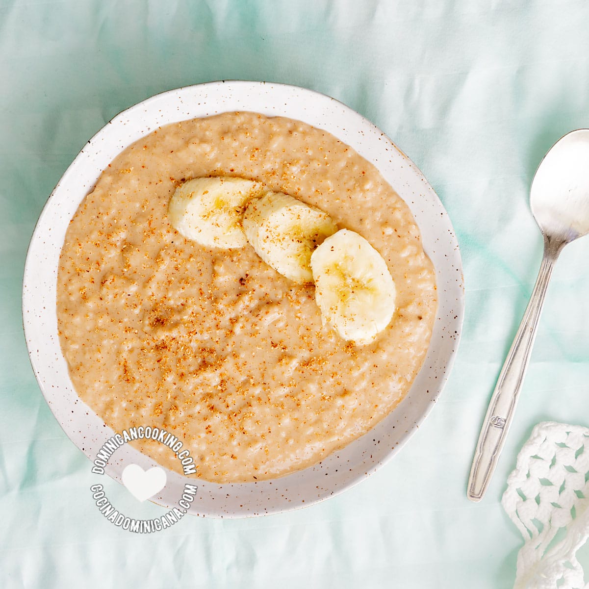 Avena Dominicana (oatmeal breakfast).