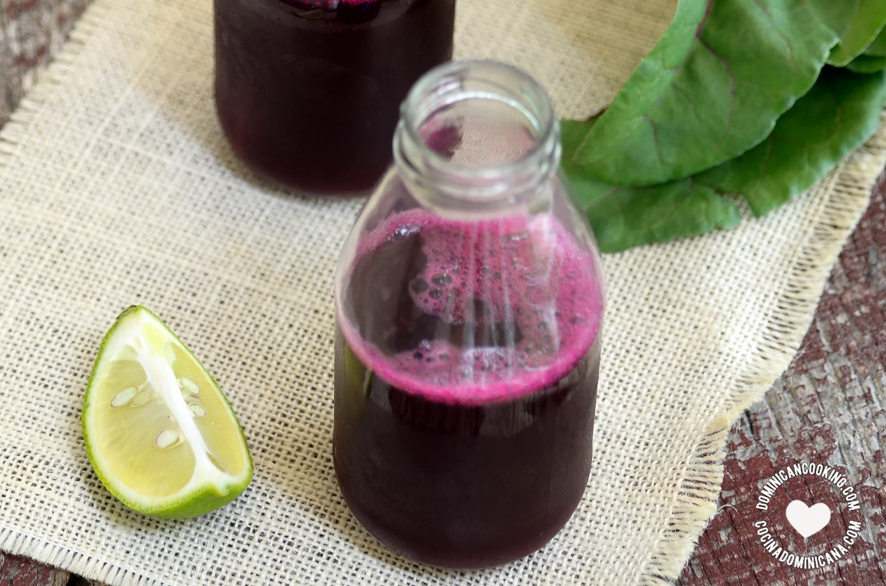 Jugo de remolacha (beet juice with orange or lime).