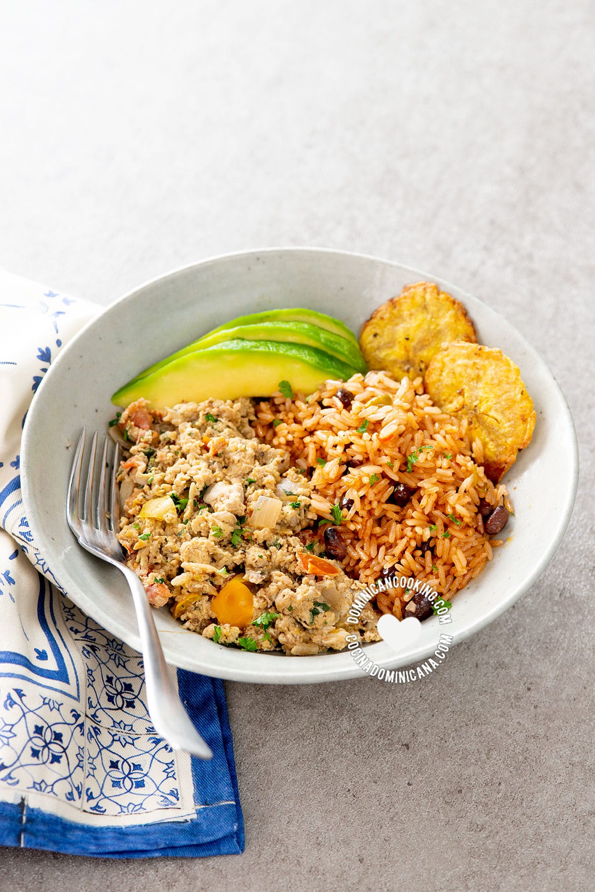 Berenjenas asadas (roasted eggplants).