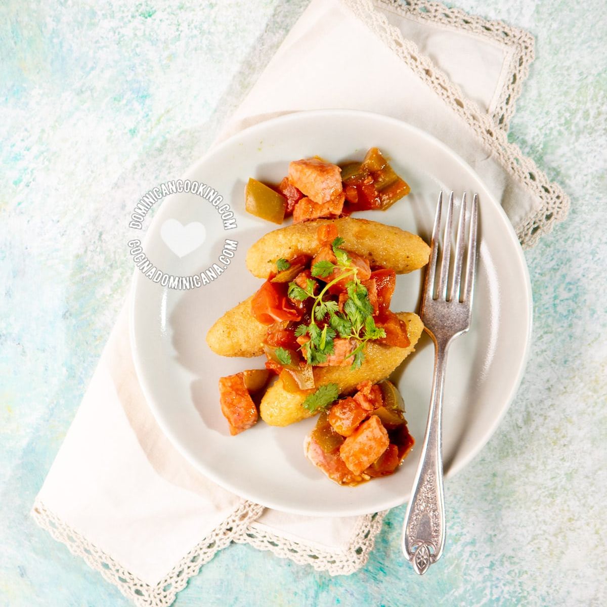 Bollitos de maiz (cornmeal dumplings).