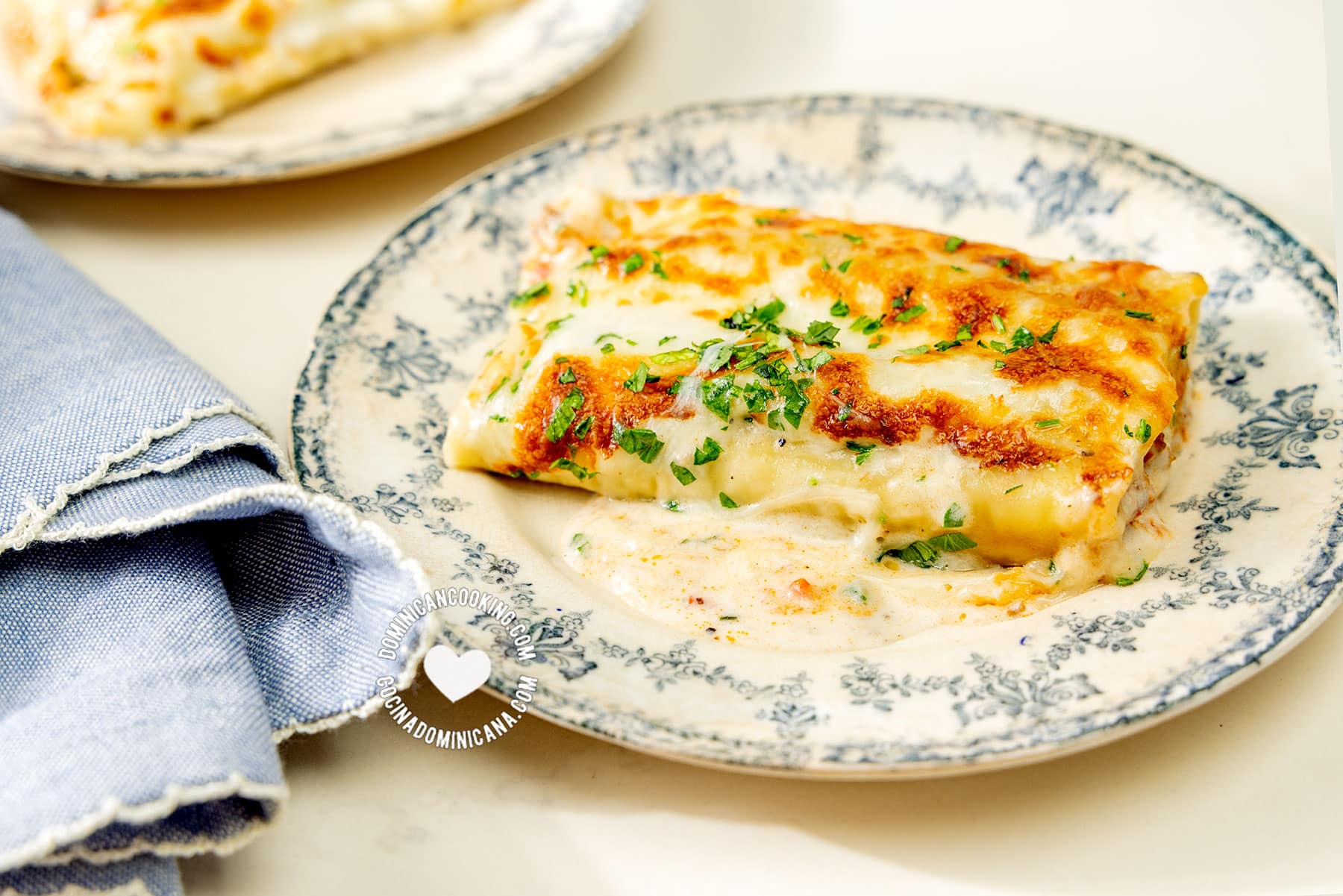 Canelones dominicanos (Dominican cannelloni).
