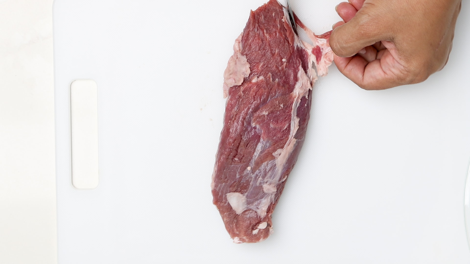 Cleaning and cut the meat.