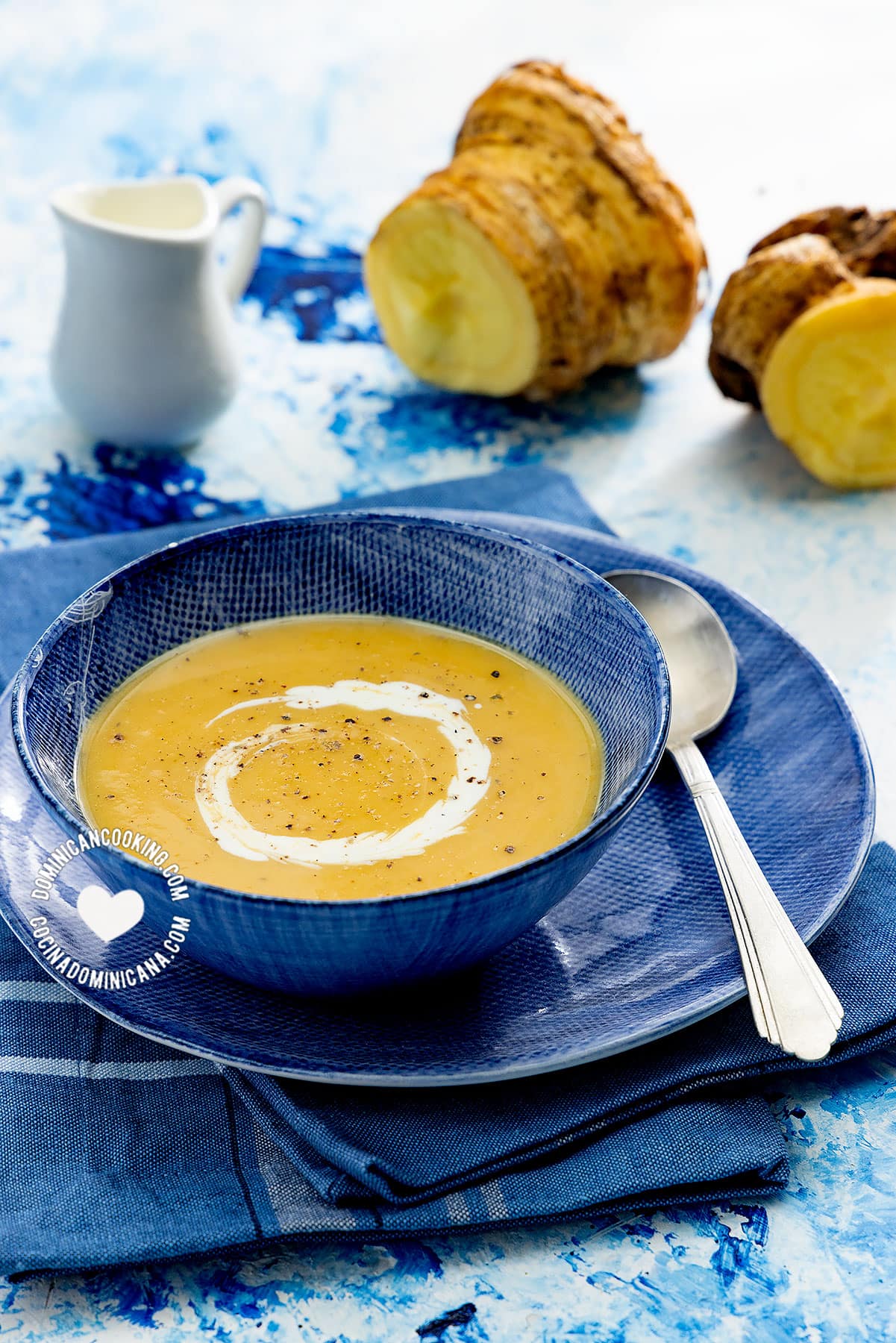 Crema de cepa de apio (creole celery root soup).