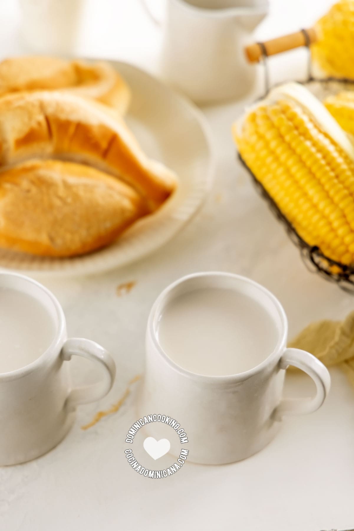 Chocolate de maíz (corn hot drink).