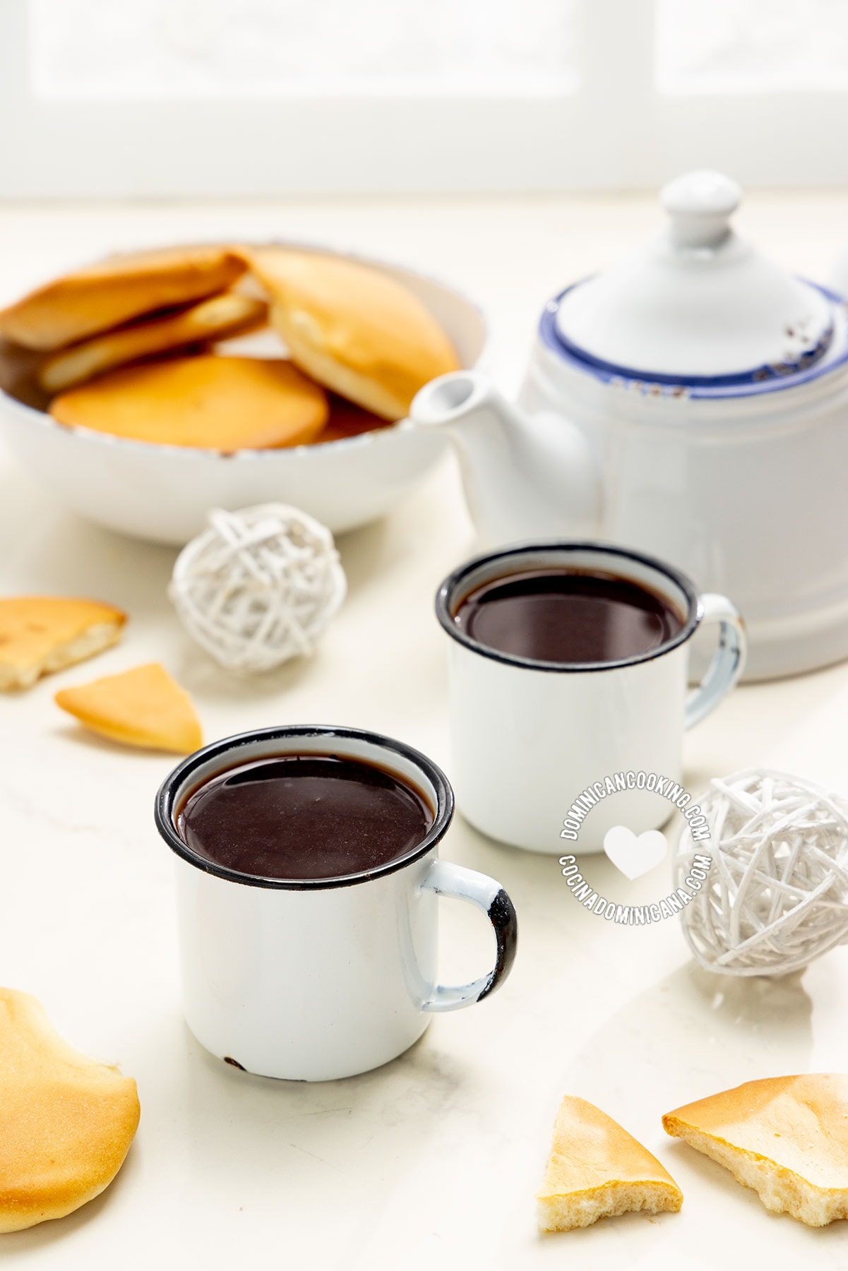 Gaviao navideño (Dominican Christmas Cocoa).