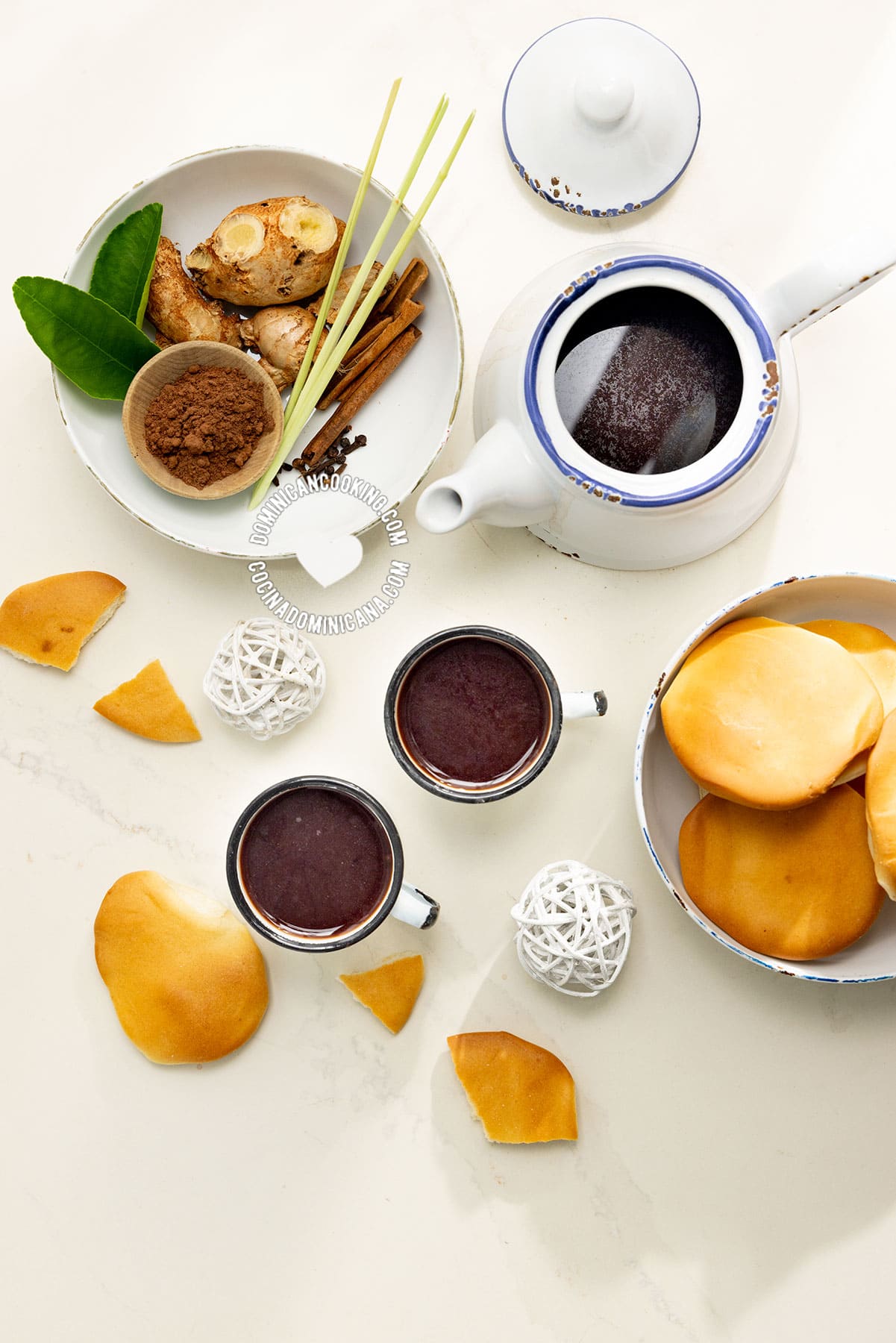 Gaviao dominicano navideño (Dominican Christmas drink).