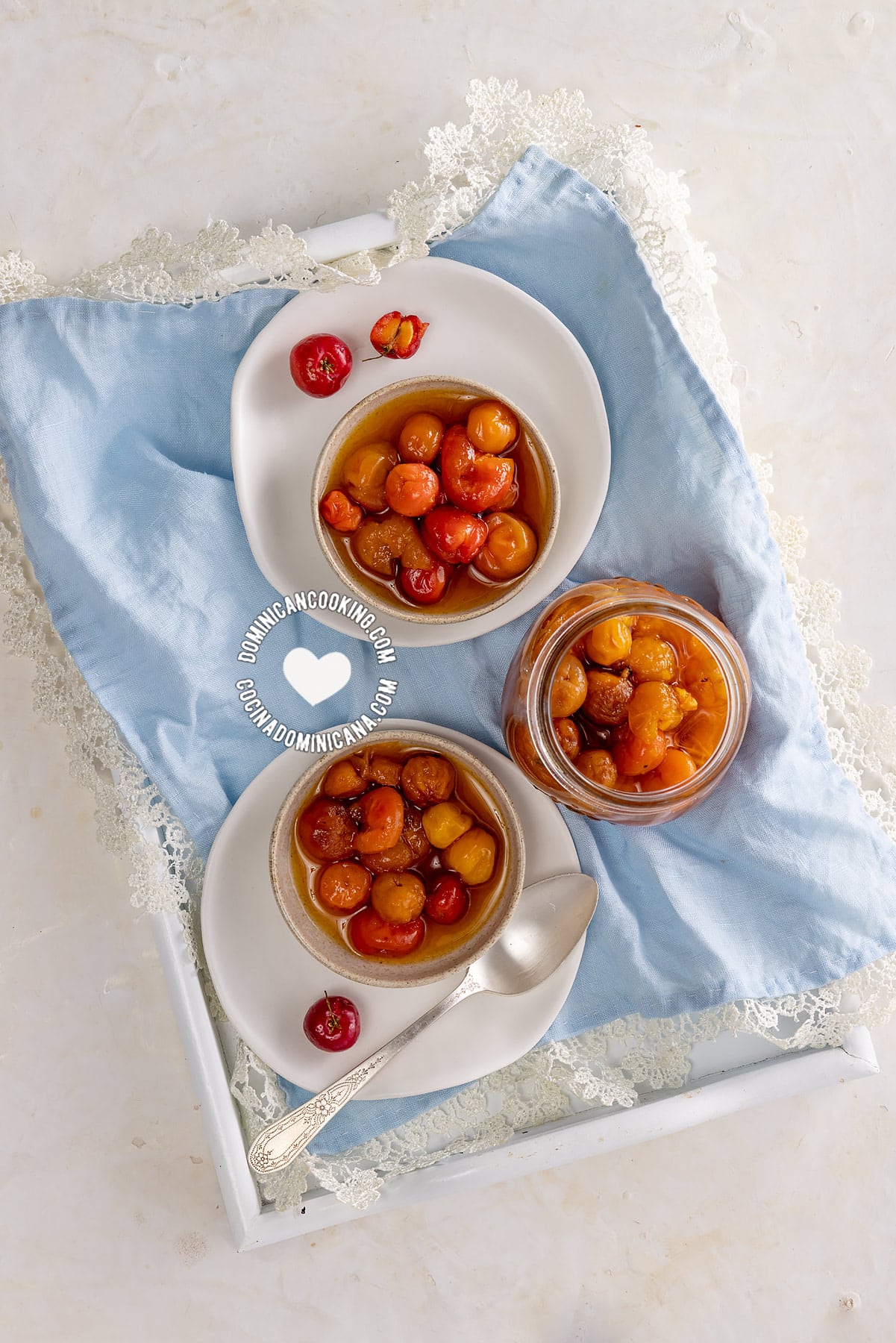 Dulce de cereza en almibar (acerola in syrup).