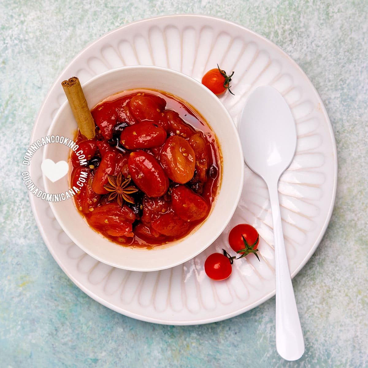 Dulce de tomate (tomato preserve).