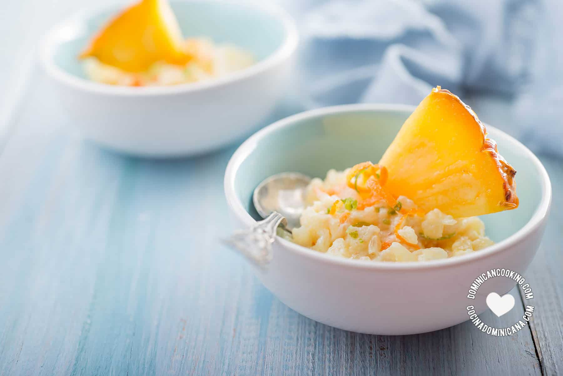 Dulce de piña y leche (milk and pineapple fudge).