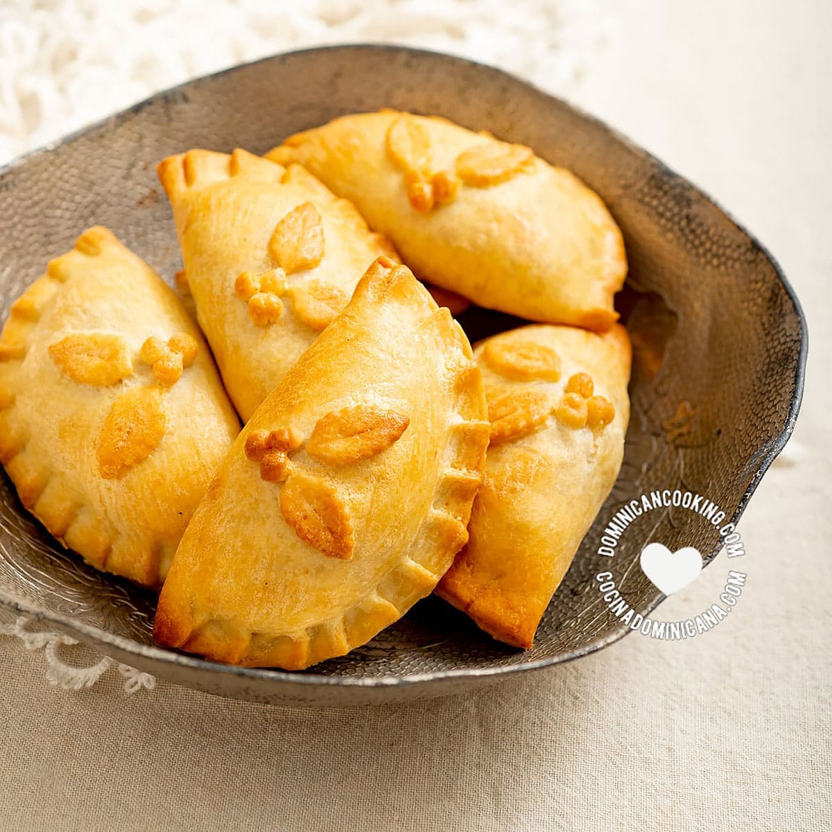Healthy dough empanadas without butter.