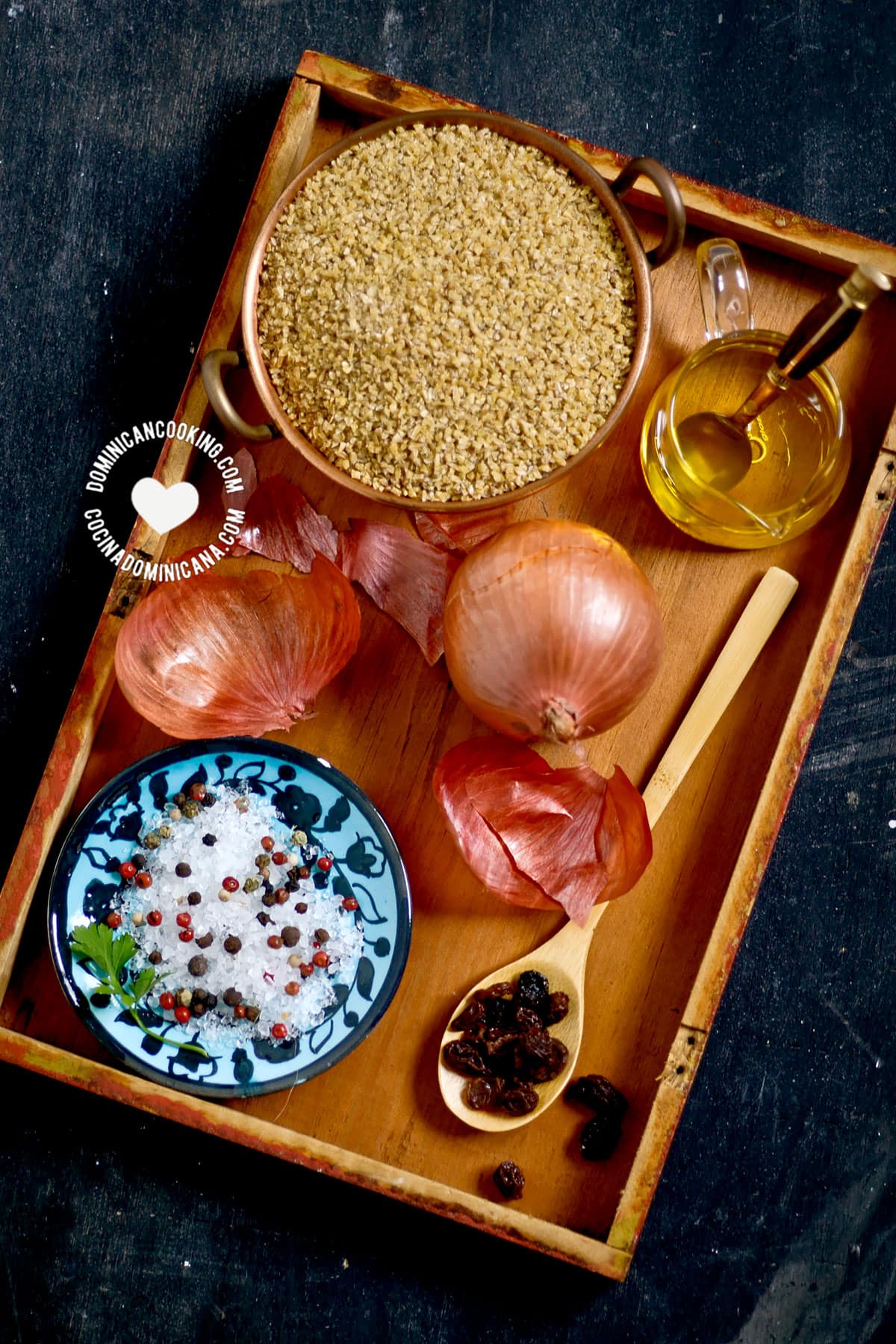 Ingredients for Dominican quipes (kibbeh)