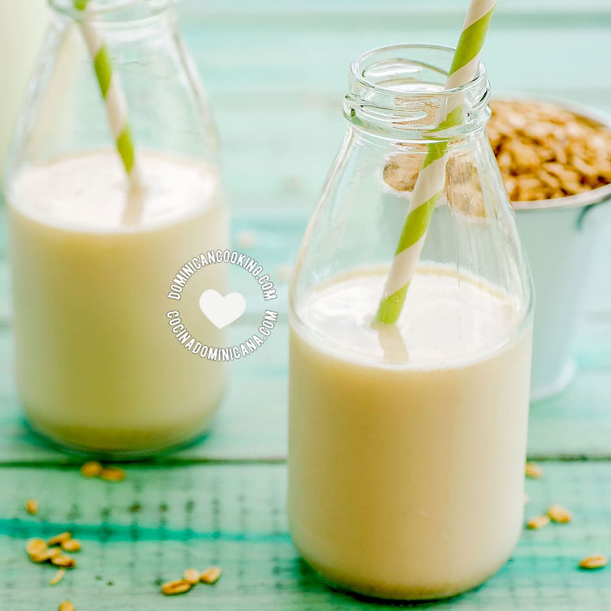 Jugo de avena (oats and milk drink).