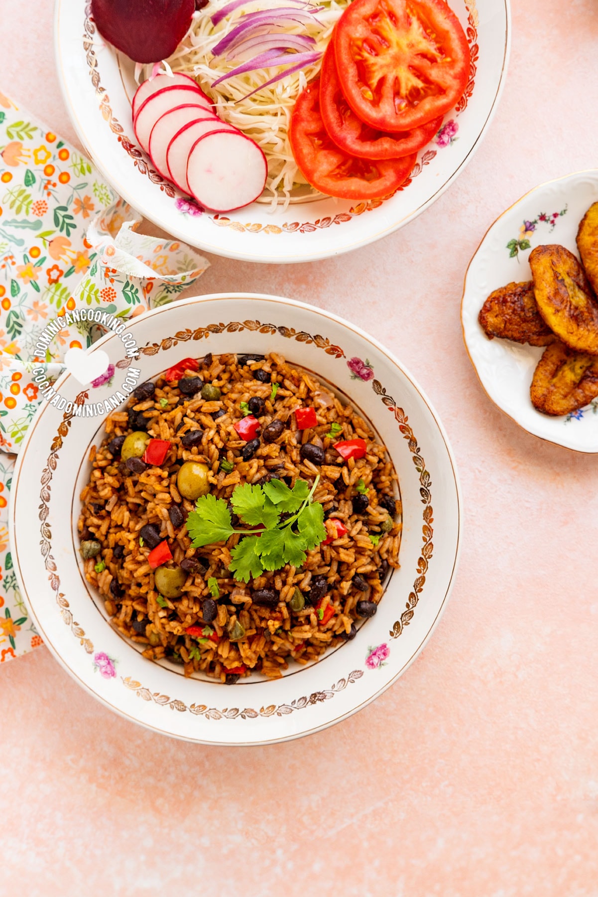 Moro de habichuelas negras (Black beans and rice).