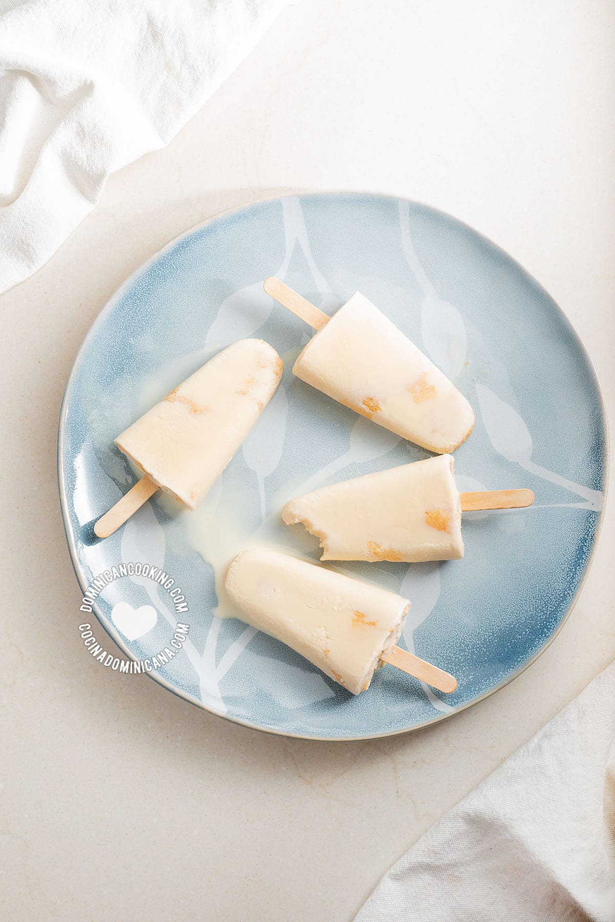 Easy tres leches popsicles.