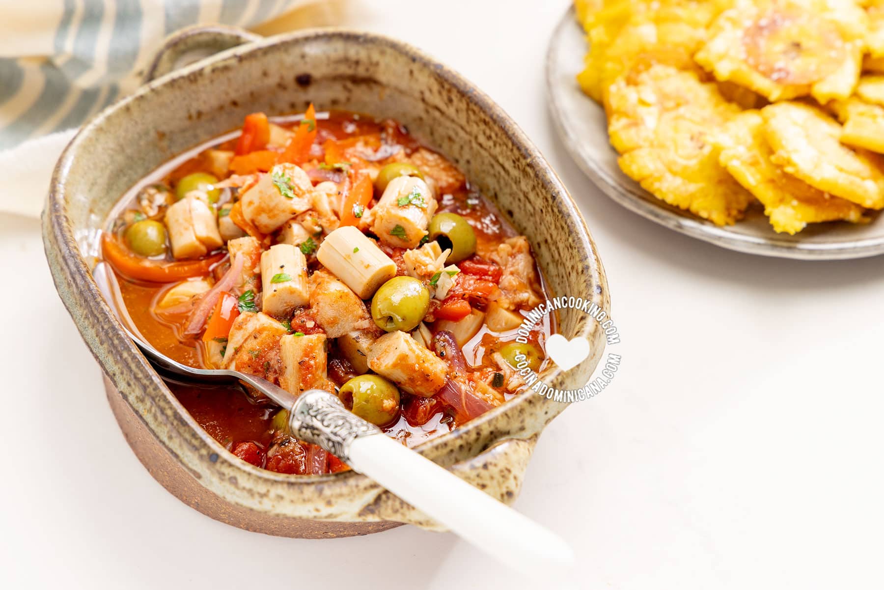 Palmito guisado (stewed heart of palm).