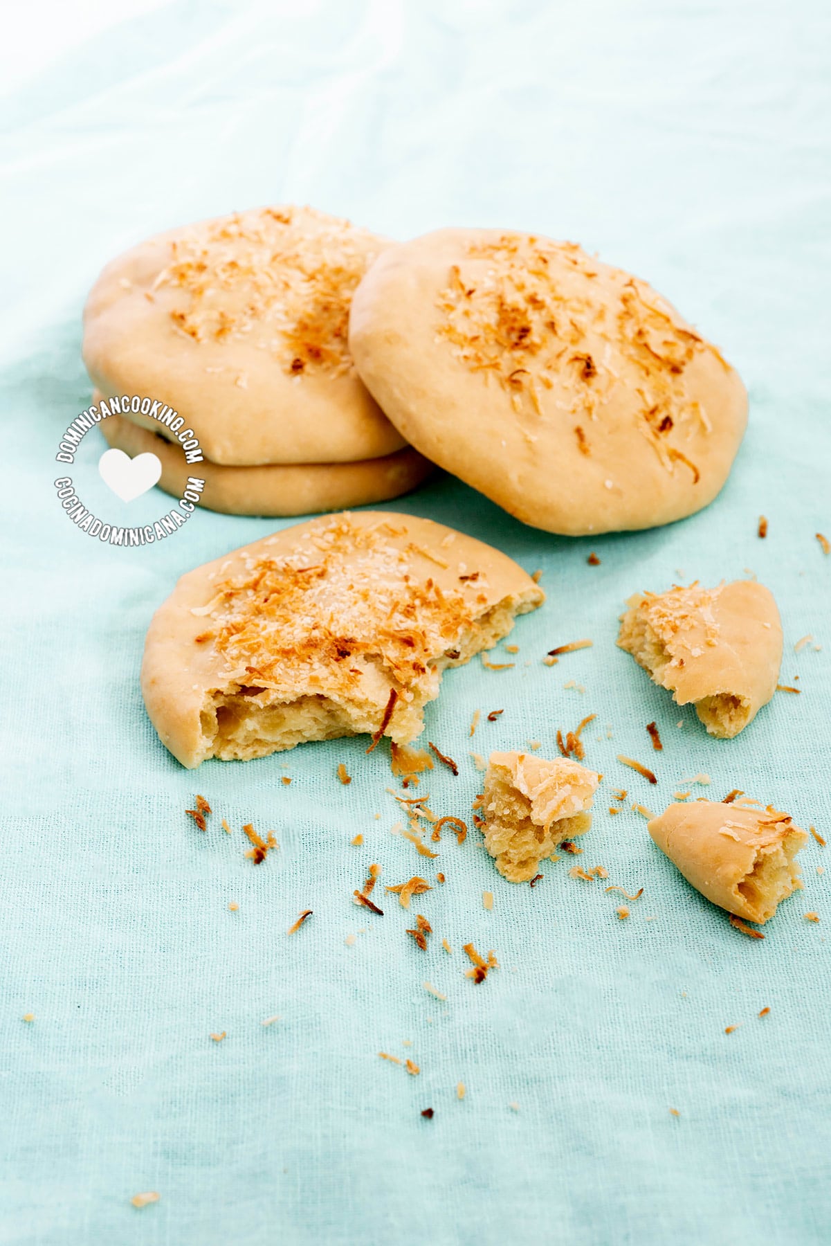 Pan de coco or coconut bread.