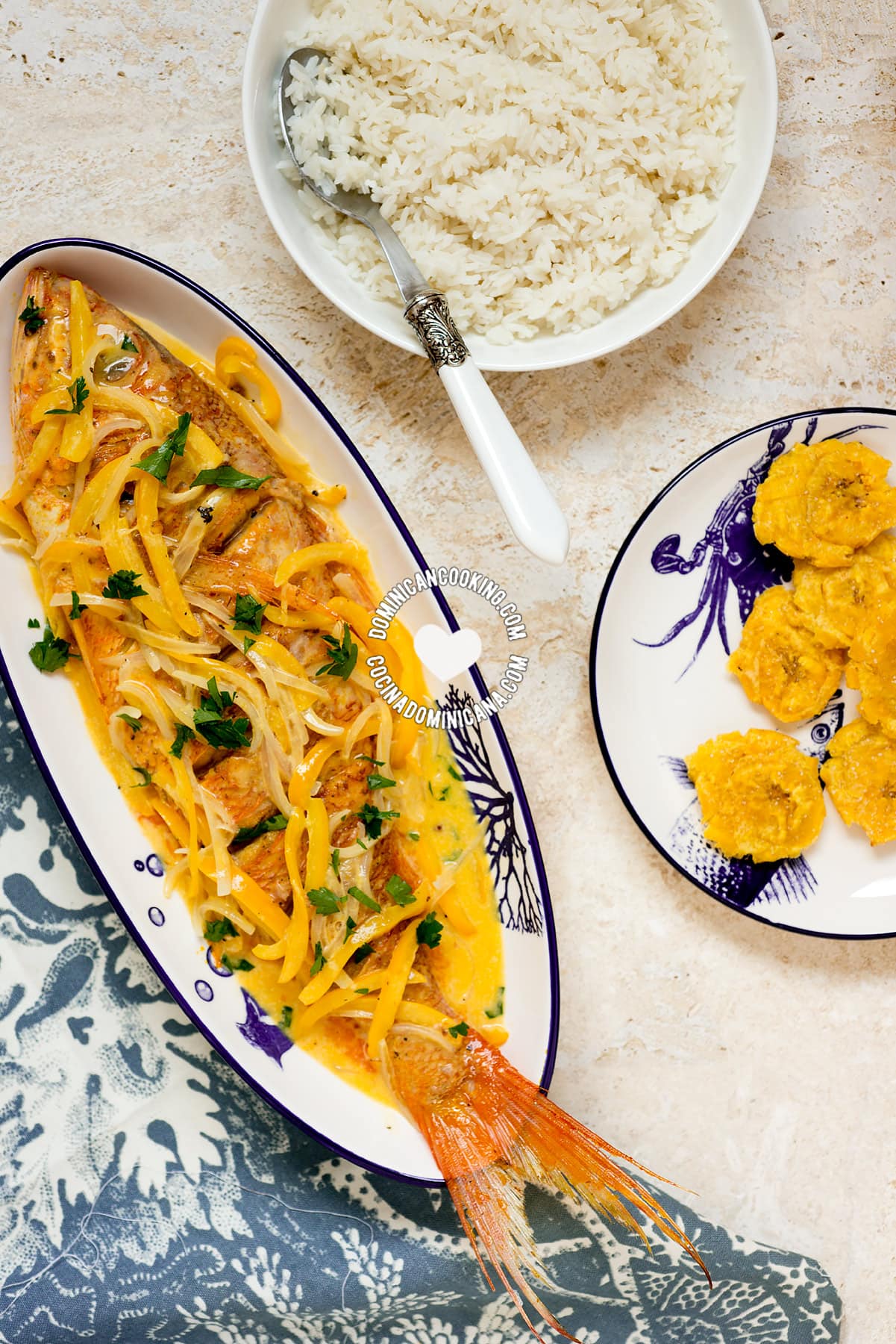 Pescado con coco (fish in coconut milk sauce).