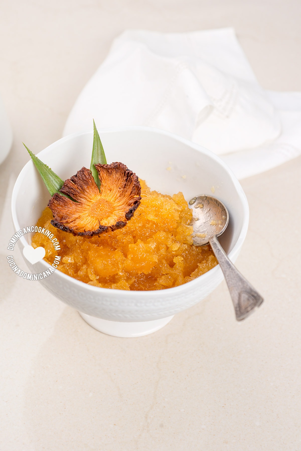 Mermelada de piña (pineapple jam).