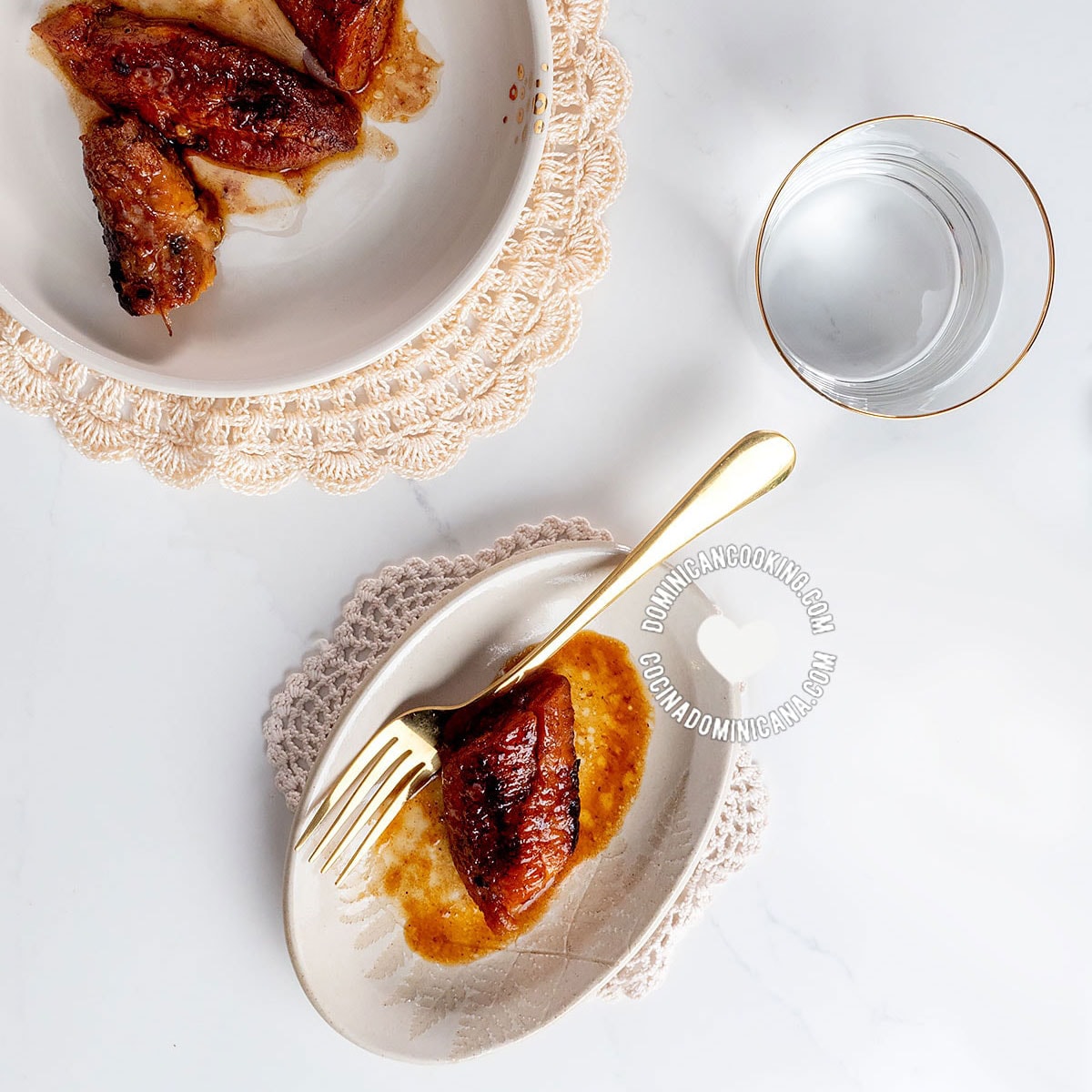 Baked plantains (plátano al horno).