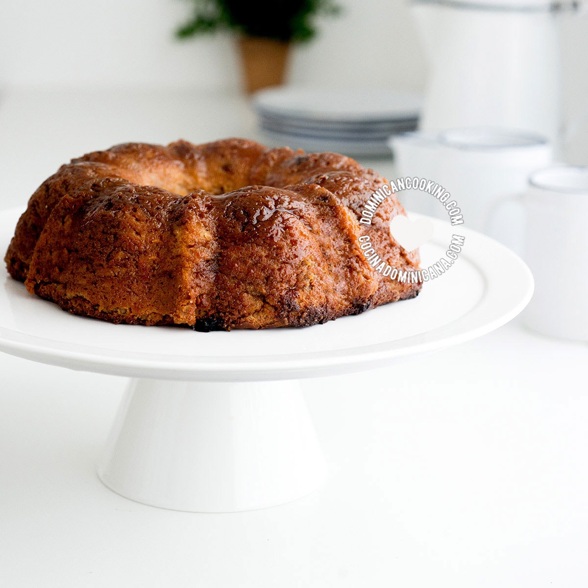 Pudin de pan (Dominican spiced bread pudding) recipe.