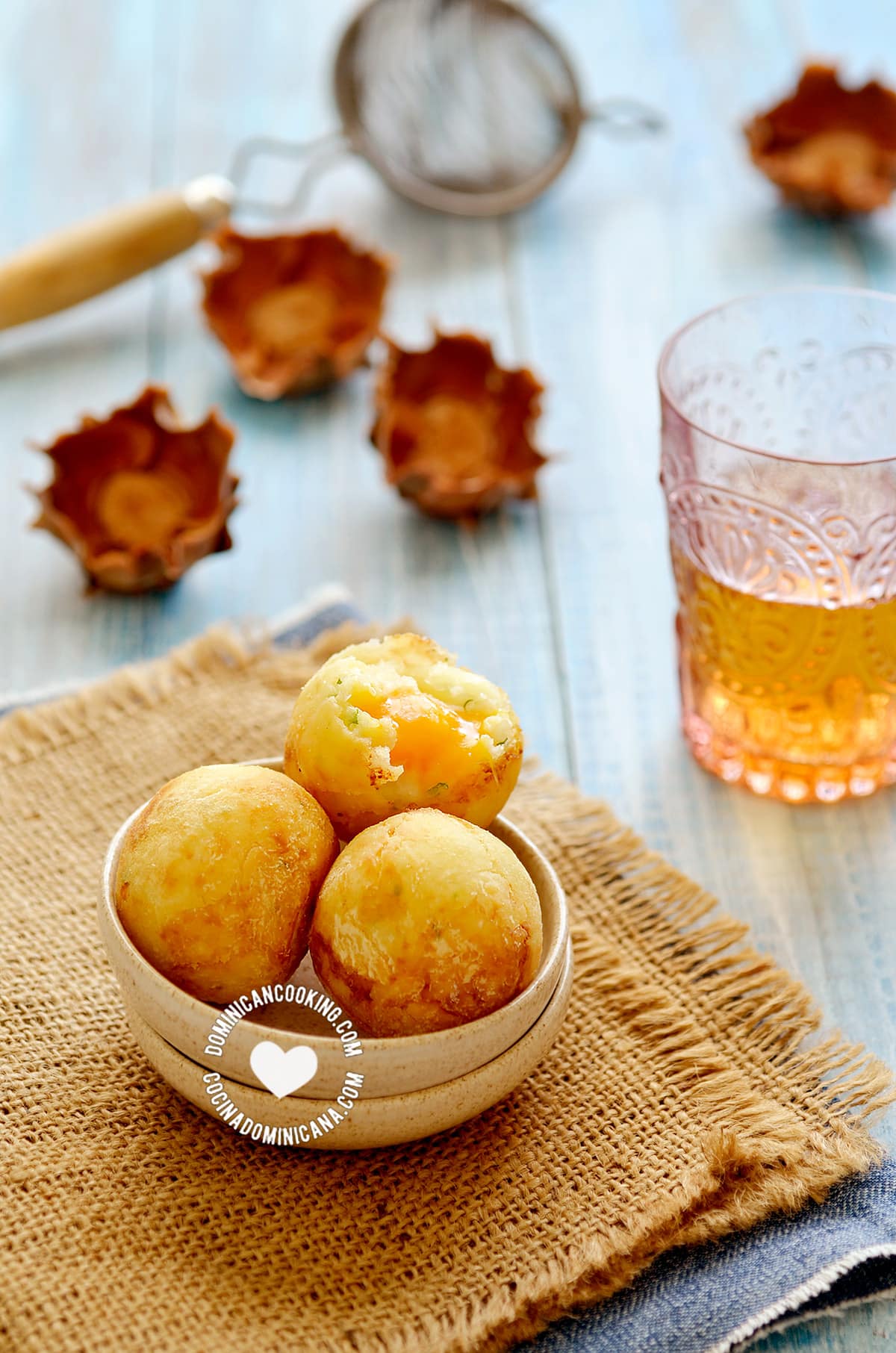 Bolas de yuca recipe.