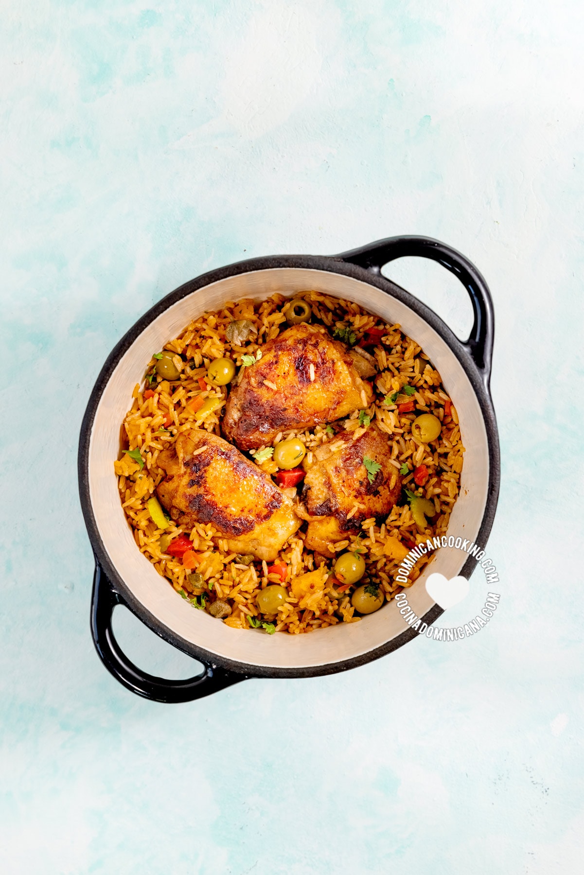 Locrio de pollo (Dominican arroz con pollo).
