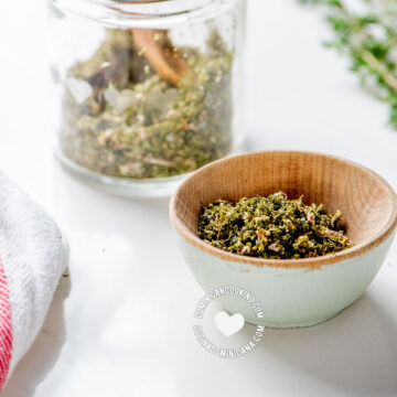 Homemade sazón completo seasoning powder.