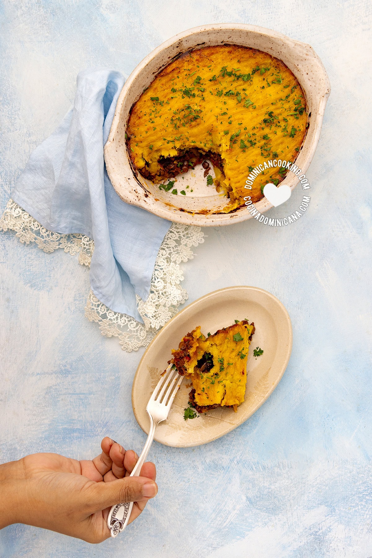 Pastelon vegano de plátano maduro (Dominican vegan casserole).